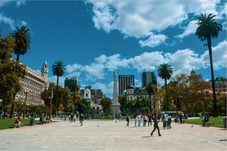 Plaza_de_Mayo_Argentina